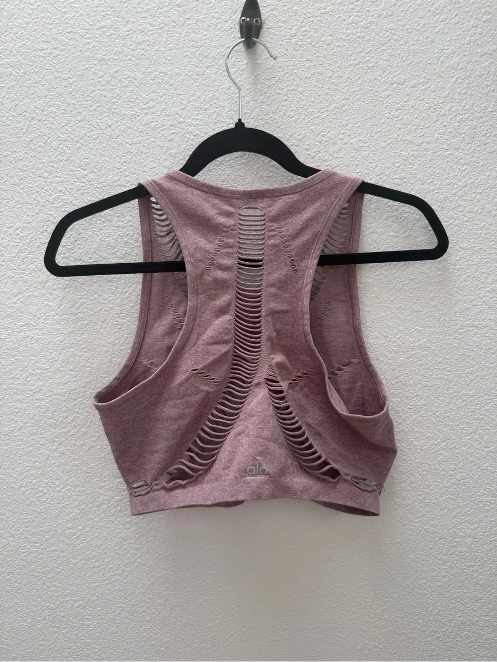 ALO Yoga Mauve Ribbed Cutout Crop Tank